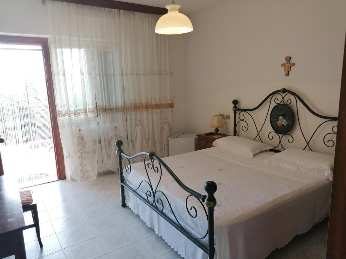 Camere Da Anna Maria Assisi Szoba fotó